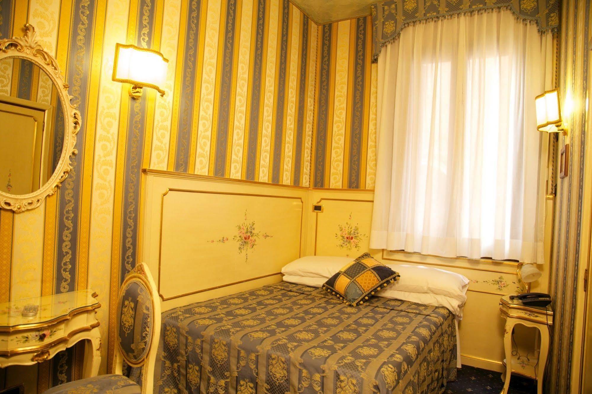 Ca' Morosini 1 & 2 Hotel Venice Exterior photo